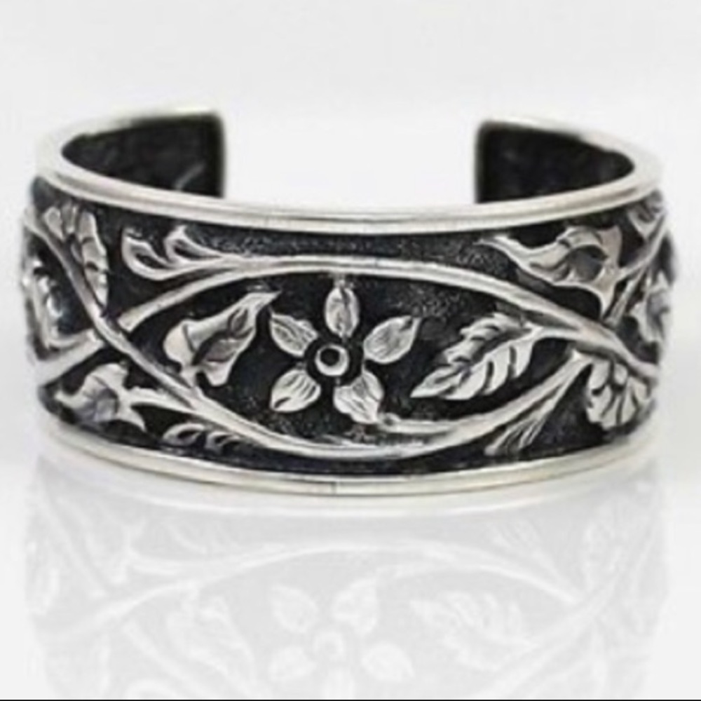 🎉HP🎉Silpada Sterling Silver Garden Cuff Bracelet - Picture 2 of 9